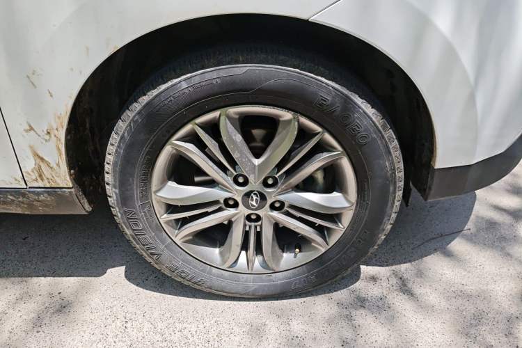 Used Hyundai ix35 2015 2.0L Automatic 2WD Smart Version China V Standard Right Front Wheel Hub
