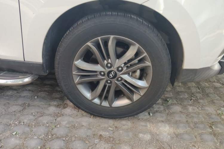 Used Hyundai ix35 2015 2.0L Automatic 2WD Smart Version China V Standard Right Front Wheel Hub