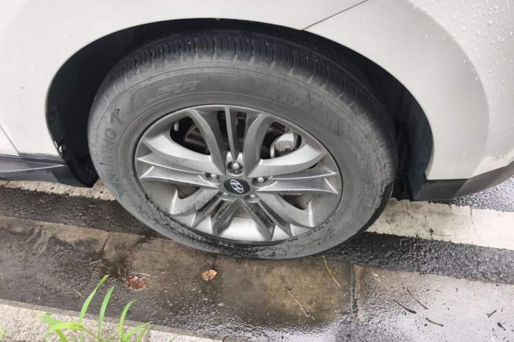 Used Hyundai ix35 2015 2.0L Automatic 2WD Smart Version China V Standard Right Front Wheel Hub