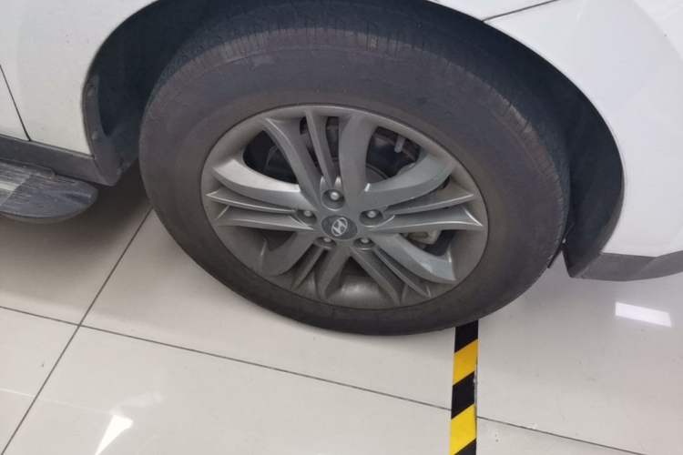 Used Hyundai ix35 2015 2.0L Automatic 2WD Smart Version China V Standard Right Front Wheel Hub