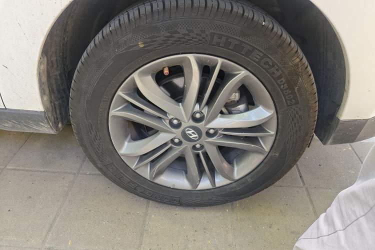 Used Hyundai ix35 2015 2.0L Automatic 2WD Smart Version China V Standard Right Front Wheel Hub