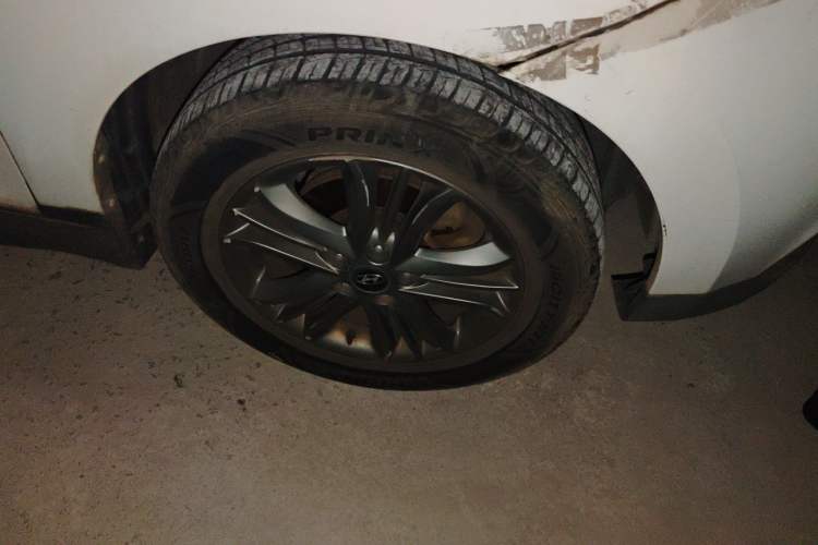 Used Hyundai ix35 2015 2.0L Automatic 2WD Smart Type China IV Right Front Wheel Hub