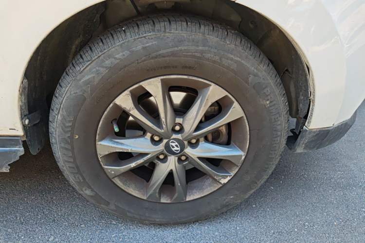 Used Hyundai ix35 2015 2.0L Automatic 2WD Comfort Edition China V Standard Right Front Wheel Hub