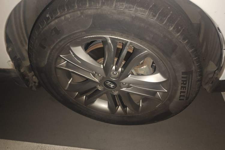 Used Hyundai ix35 2015 2.0L Automatic 2WD Smart Version China V Standard Right Front Wheel Hub