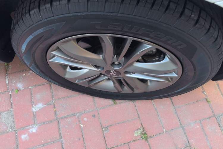 Used Hyundai ix35 2015 2.0L Automatic 2WD Smart Version China V Standard Right Front Wheel Hub
