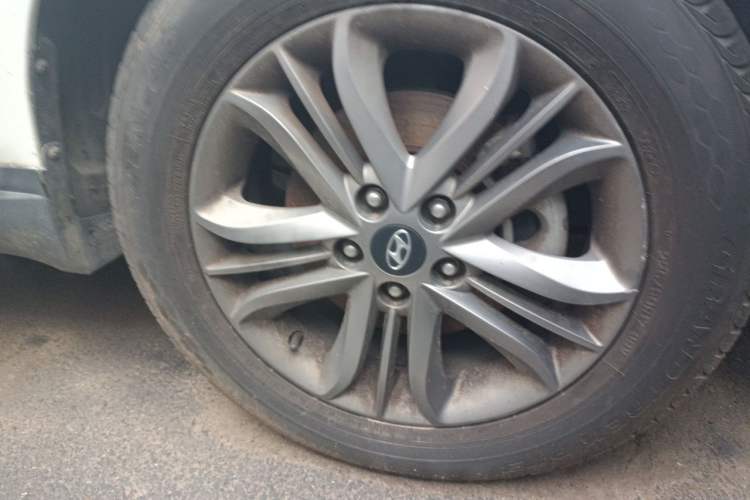 Used Hyundai ix35 2015 2.0L Automatic 2WD Smart Version China V Standard Right Front Wheel Hub
