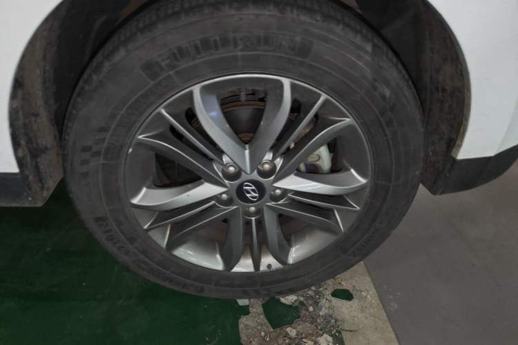 Used Hyundai ix35 2015 2.0L Automatic 2WD Smart Version China V Standard Right Front Wheel Hub