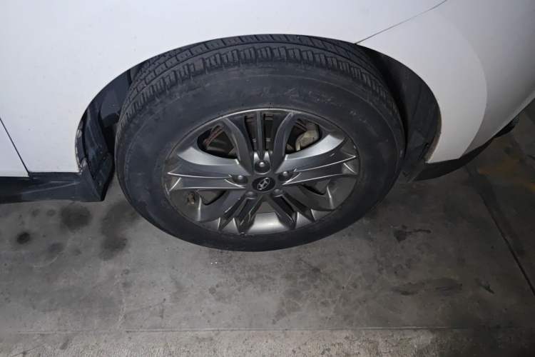 Used Hyundai ix35 2015 2.0L Automatic 2WD Smart Version China V Standard Right Front Wheel Hub