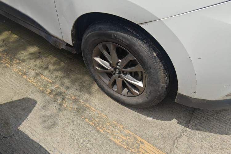 Used Hyundai ix35 2015 2.0L Automatic 2WD Comfort Edition China IV Standard Right Front Wheel Hub