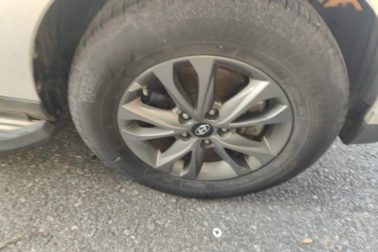 Used Hyundai ix35 2015 2.0L Automatic 2WD Comfort Edition China V Standard Right Front Wheel Hub