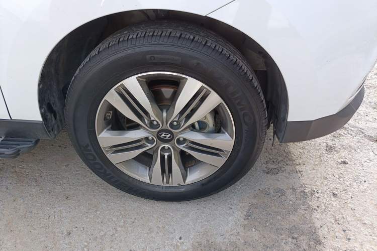 Used Hyundai ix35 2015 2.0L Automatic Two-Wheel Drive Leading Trim China IV Standard Right Front Wheel Hub