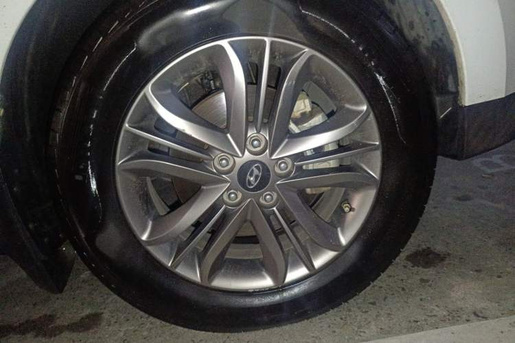 Used Hyundai ix35 2015 2.0L Automatic 2WD Smart Version China V Standard Right Front Wheel Hub