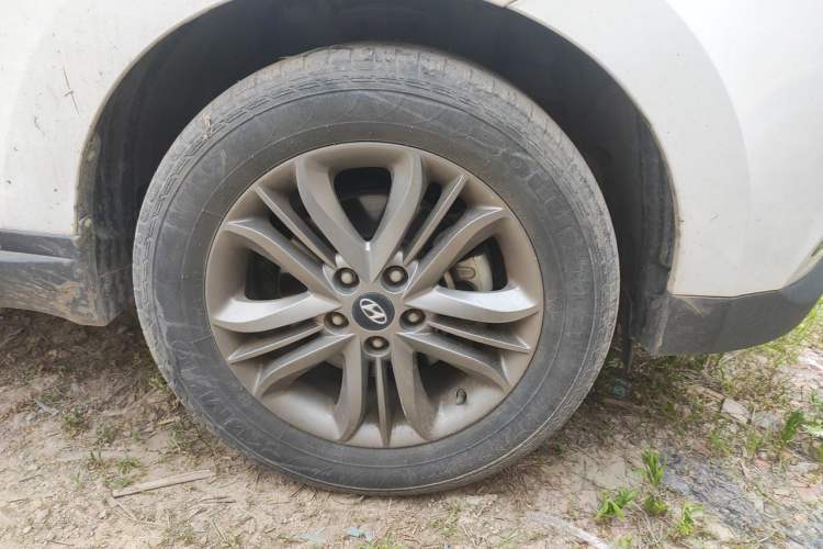 Used Hyundai ix35 2015 2.0L Automatic 2WD Smart Version China V Standard Right Front Wheel Hub