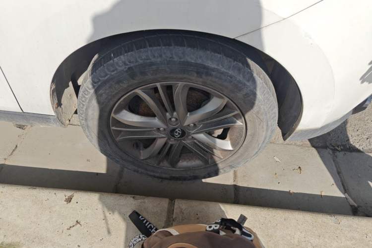 Used Hyundai ix35 2015 2.0L Automatic 2WD Smart Type China IV Right Front Wheel Hub