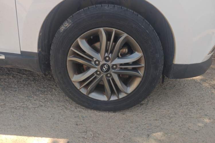 Used Hyundai ix35 2015 2.0L Automatic 2WD Smart Type China IV Right Front Wheel Hub