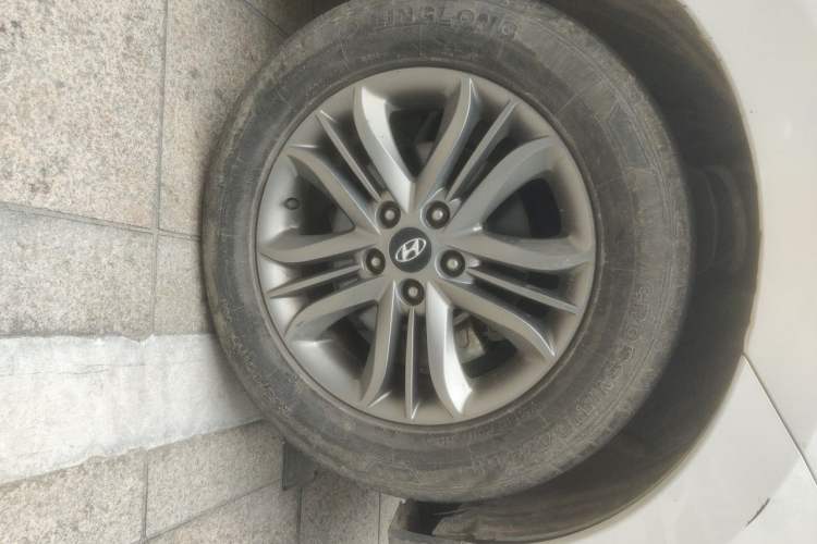 Used Hyundai ix35 2015 2.0L Automatic 2WD Smart Version China V Standard Right Front Wheel Hub