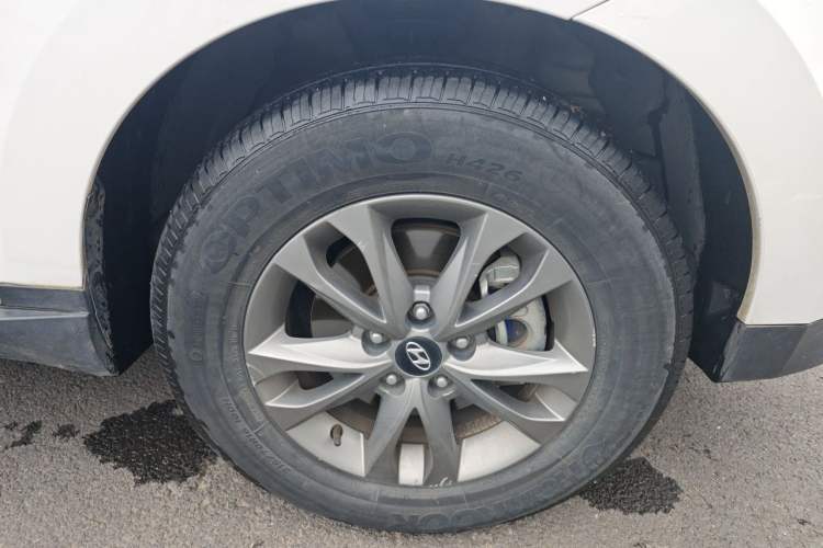 Used Hyundai ix35 2015 2.0L Automatic 2WD Comfort Edition China IV Standard Right Front Wheel Hub
