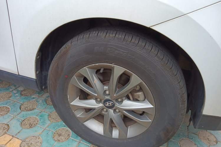 Used Hyundai ix35 2015 2.0L Automatic 2WD Comfort Edition China V Standard Right Front Wheel Hub