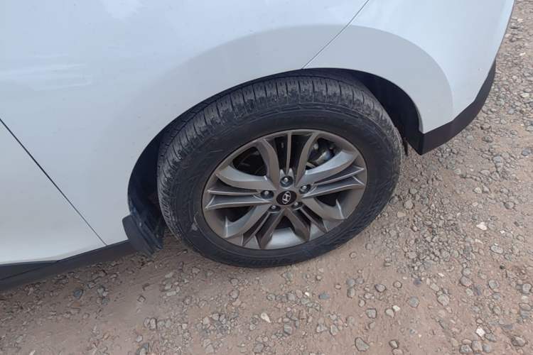 Used Hyundai ix35 2015 2.0L Automatic 2WD Smart Version China V Standard Right Front Wheel Hub
