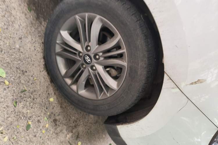 Used Hyundai ix35 2015 2.0L Automatic 2WD Smart Type China IV Right Front Wheel Hub