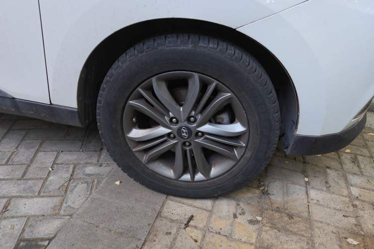 Used Hyundai ix35 2015 2.0L Automatic 2WD Smart Version China V Standard Right Front Wheel Hub