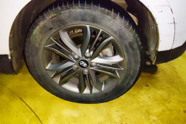 Used Hyundai ix35 2015 2.0L Automatic 2WD Smart Version China V Standard Right Front Wheel Hub