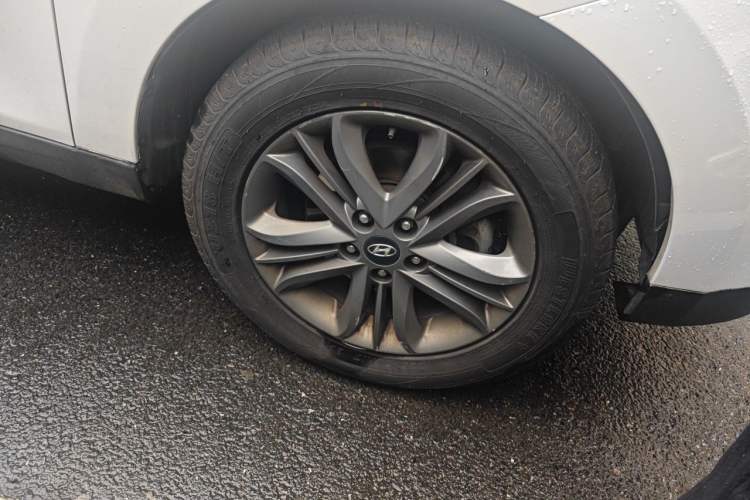 Used Hyundai ix35 2015 2.0L Automatic 2WD Smart Version China V Standard Right Front Wheel Hub