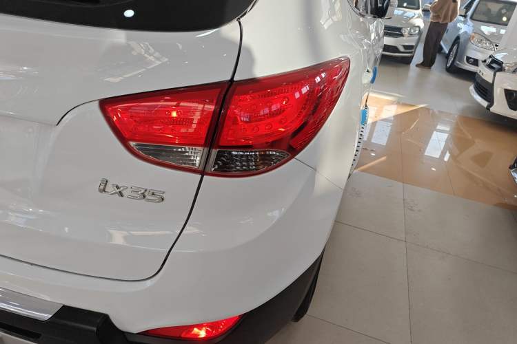 Used Hyundai ix35 2015 2.0L Manual Two-Wheel Drive Comfort Version China IV Standard Right Rear Taillight