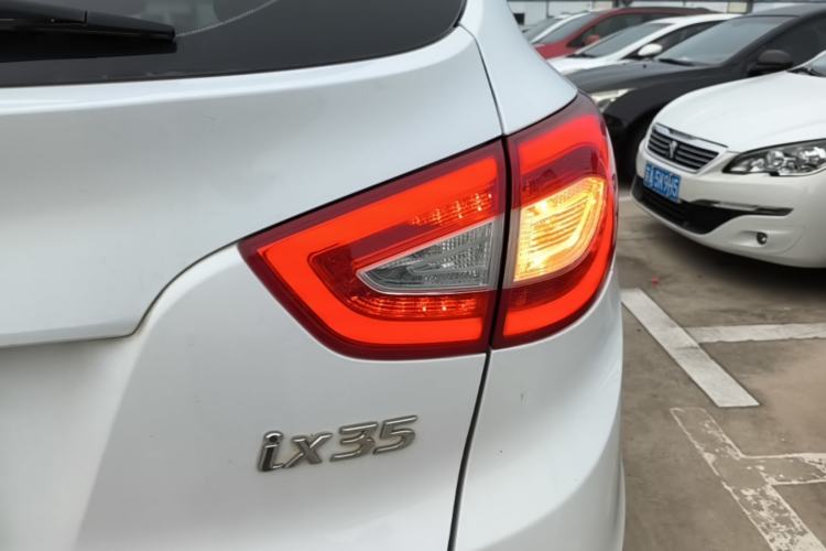 Used Hyundai ix35 2015 2.0L Automatic 2WD Smart Version China V Standard Right Rear Taillight