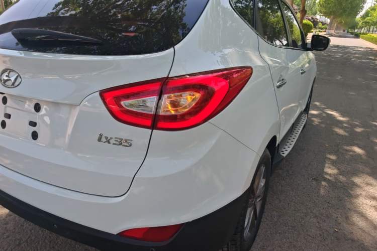 Used Hyundai ix35 2015 2.0L Automatic 2WD Smart Version China V Standard Right Rear Taillight