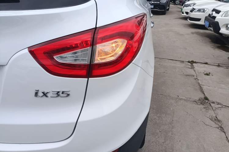 Used Hyundai ix35 2015 2.0L Automatic 2WD Smart Version China V Standard Right Rear Taillight