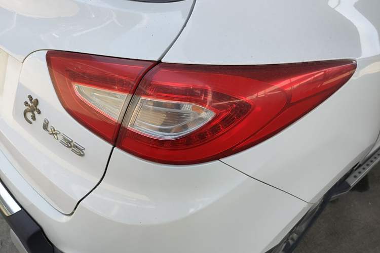 Used Hyundai ix35 2015 2.0L Automatic 2WD Smart Type China IV Right Rear Taillight