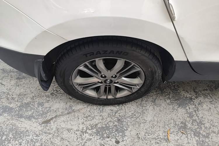 Used Hyundai ix35 2015 2.0L Automatic 2WD Smart Version China V Standard Right Rear Wheel Hub