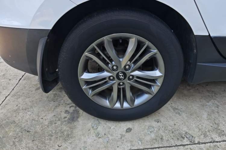 Used Hyundai ix35 2015 2.0L Automatic 2WD Smart Type China IV Right Rear Wheel Hub