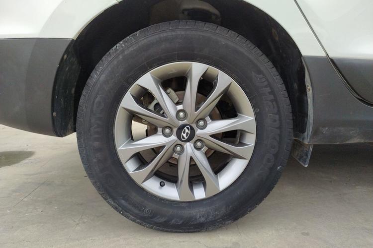 Used Hyundai ix35 2015 2.0L Automatic 2WD Comfort Edition China V Standard Right Rear Wheel Hub