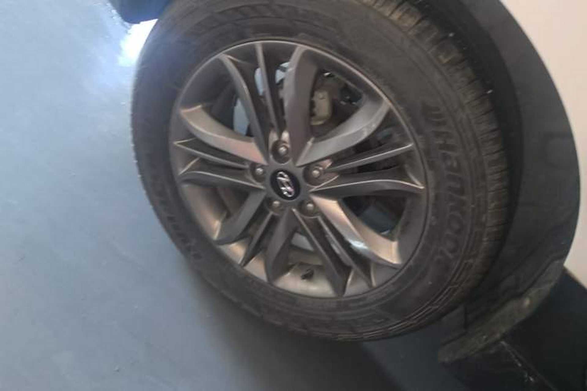 Used Hyundai ix35 2015 2.0L Automatic 2WD Smart Version China V Standard Right Rear Wheel Hub
