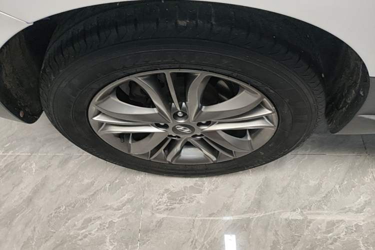 Used Hyundai ix35 2015 2.0L Automatic 2WD Smart Type China IV Right Rear Wheel Hub