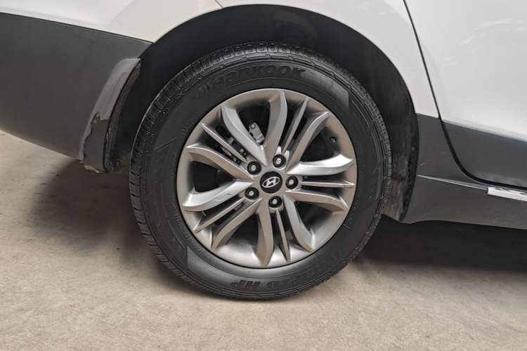 Used Hyundai ix35 2015 2.0L Automatic 2WD Smart Type China IV Right Rear Wheel Hub