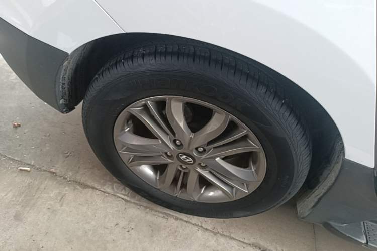Used Hyundai ix35 2015 2.0L Automatic 2WD Smart Version China V Standard Right Rear Wheel Hub