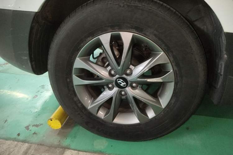 Used Hyundai ix35 2015 2.0L Automatic 2WD Comfort Edition China V Standard Right Rear Wheel Hub