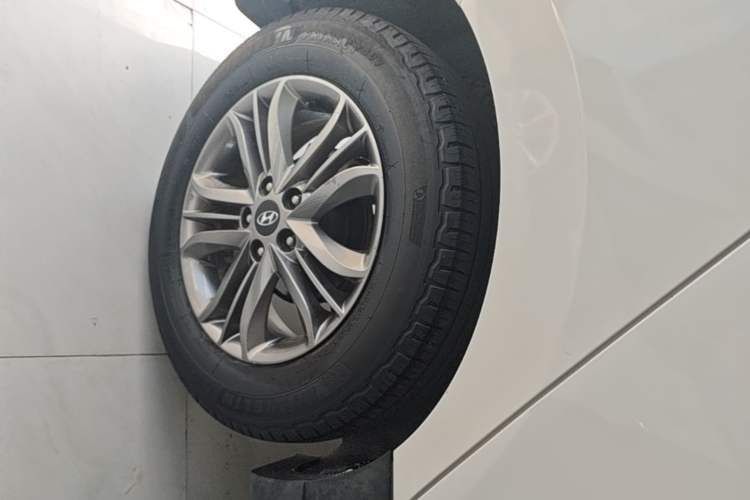 Used Hyundai ix35 2015 2.0L Automatic 2WD Smart Type China IV Right Rear Wheel Hub