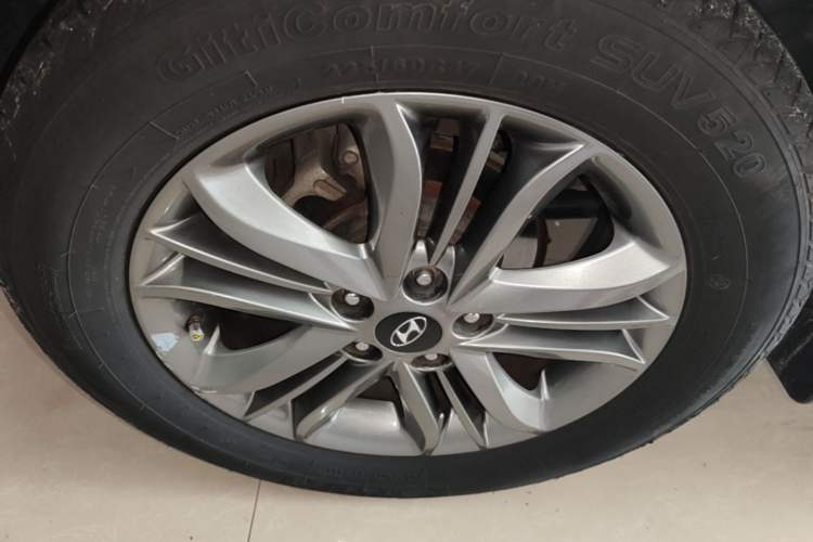 Used Hyundai ix35 2015 2.0L Automatic 2WD Smart Type China IV Right Rear Wheel Hub