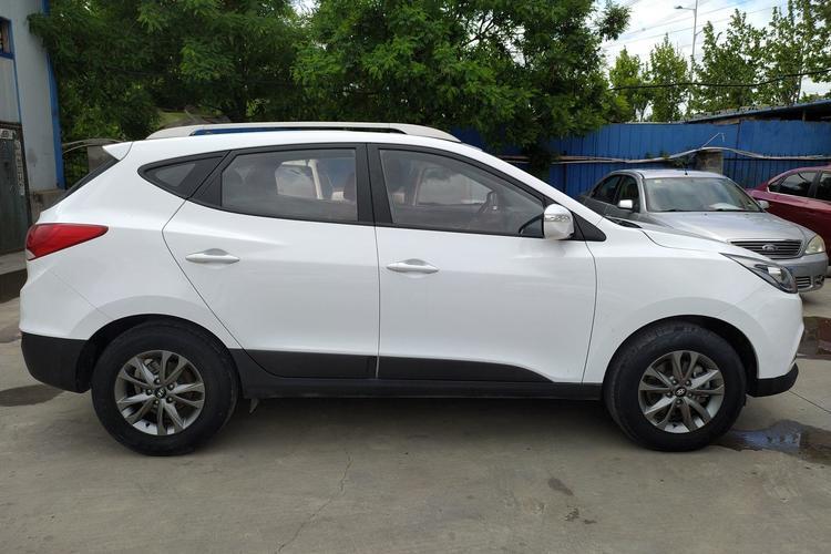 Used Hyundai ix35 2015 2.0L Automatic 2WD Comfort Edition China V Standard Right Side