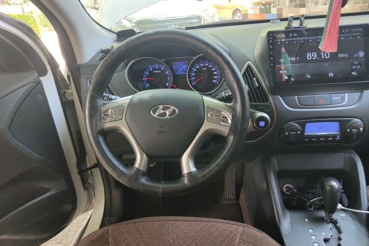 Used Hyundai ix35 2015 2.0L Automatic 2WD Smart Type China IV Steering Wheel