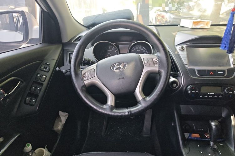 Used Hyundai ix35 2015 2.0L Automatic 2WD Smart Type China IV Steering Wheel