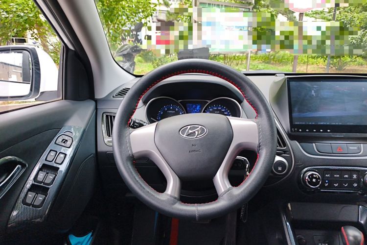 Used Hyundai ix35 2015 2.0L Automatic 2WD Comfort Edition China V Standard Steering Wheel