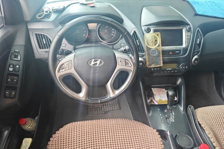 Used Hyundai ix35 2015 2.0L Automatic 2WD Smart Type China IV Steering Wheel