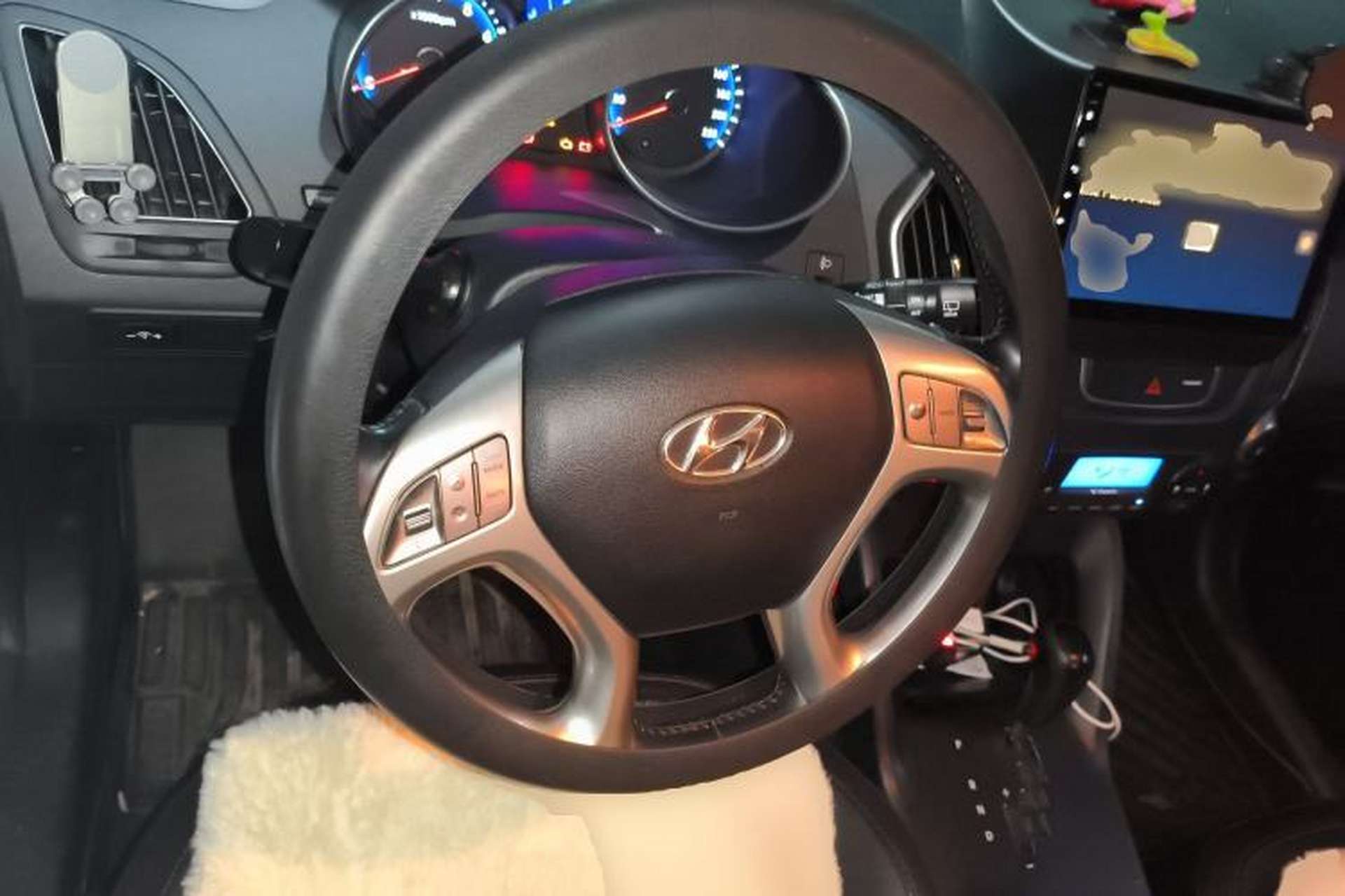 Used Hyundai ix35 2015 2.0L Automatic 2WD Smart Type China IV Steering Wheel