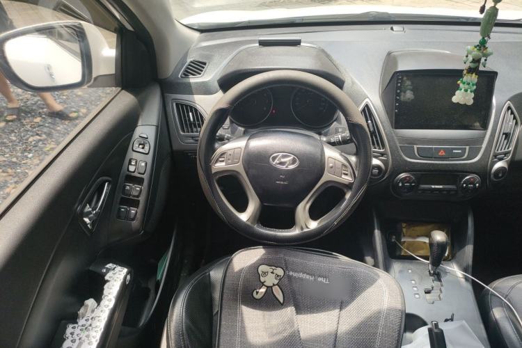 Used Hyundai ix35 2015 2.0L Automatic 2WD Smart Type China IV Steering Wheel