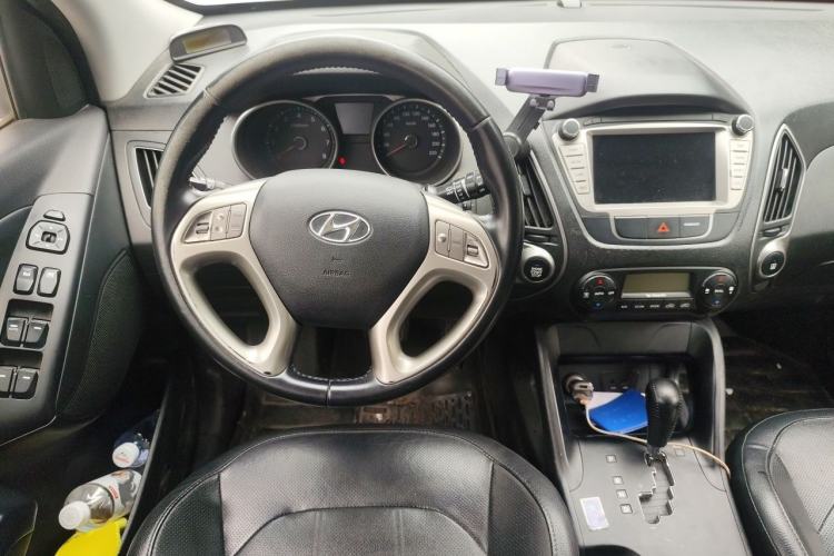 Used Hyundai ix35 2015 2.0L Automatic 2WD Smart Type China IV Steering Wheel